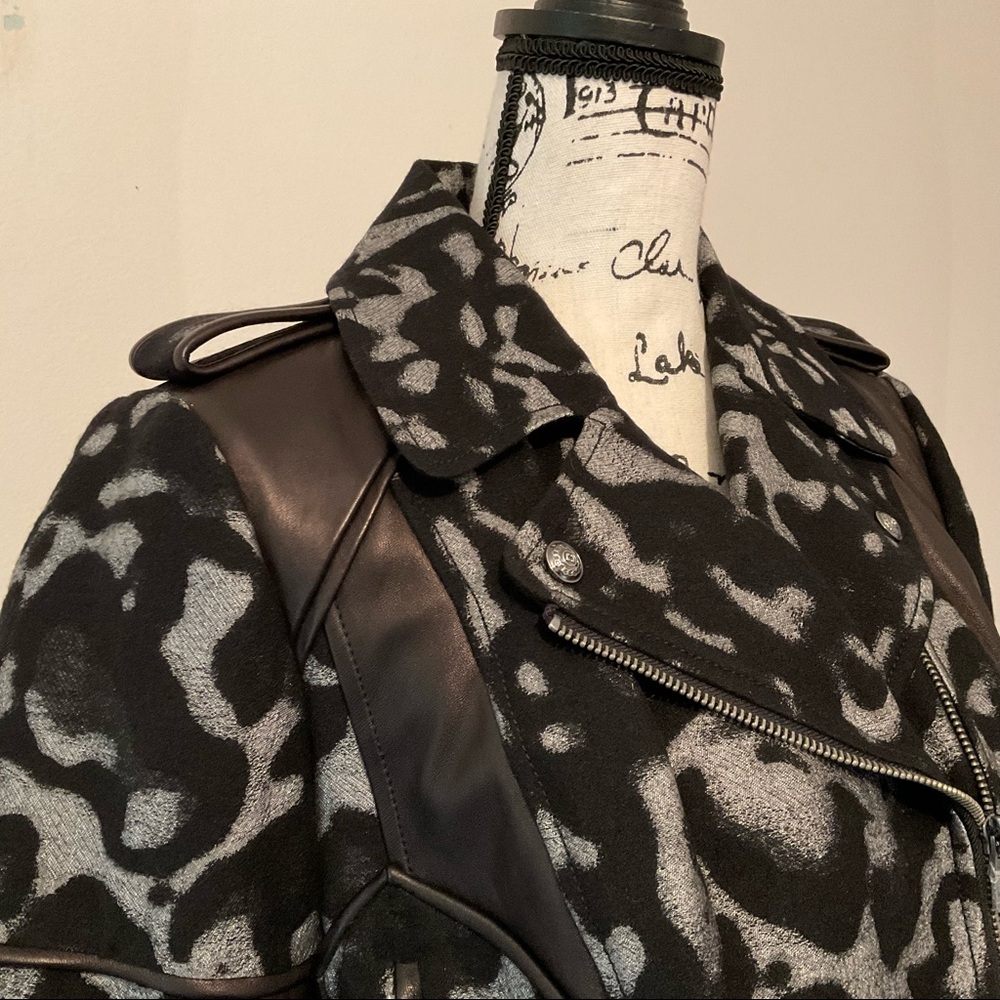 $798 NWT Diane Von Furstenberg, Moto Vintage, Leather/Wool Animal Print Jacket - Picture 3 of 13